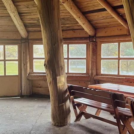 Dworek Na Uboczu مزرعة للإقامة