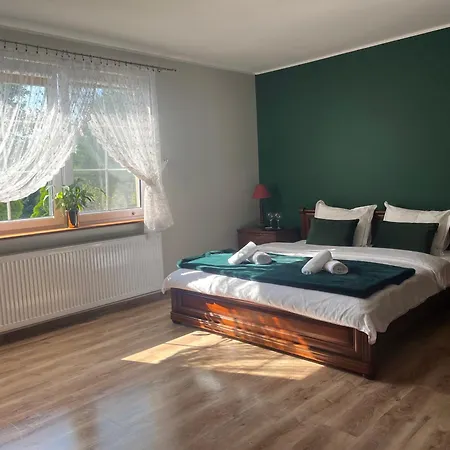Dworek Na Uboczu Séjour à la ferme Sulicice